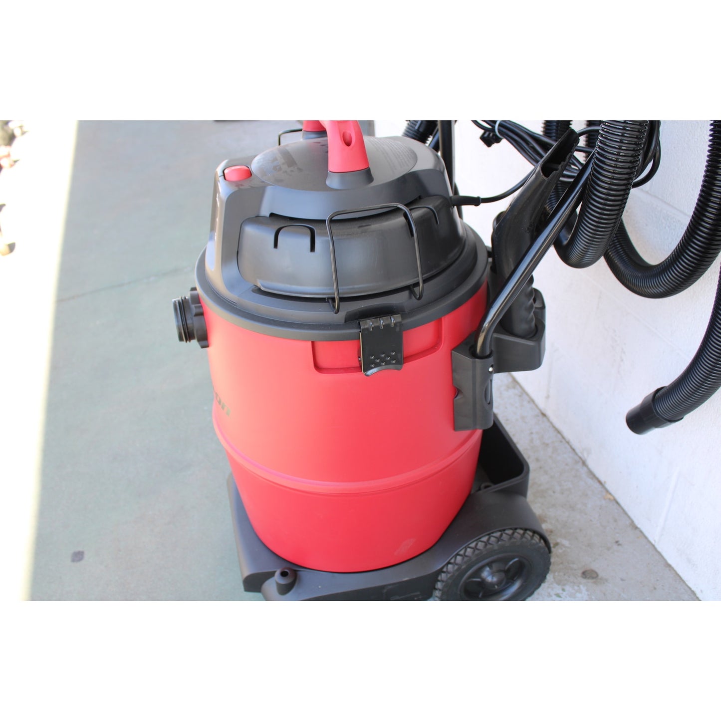 Snap-on SOVAC16 2 Stage 16 Gallon Wet/Dry Shop Vac