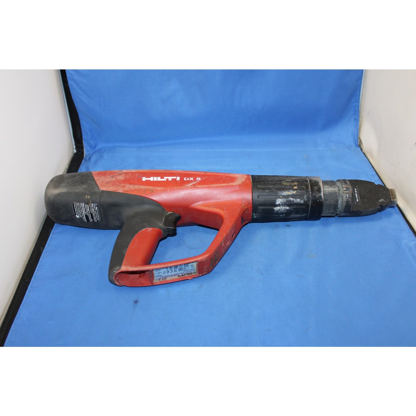 Hilti DX 5 (DX 5-F8) with X-5-460-F8 nose, Powder Actuated Tool