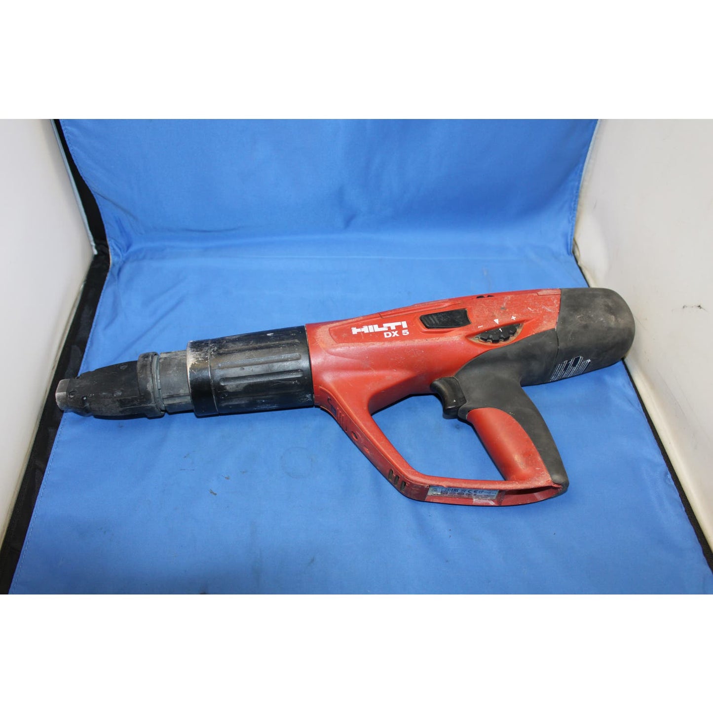 Hilti DX 5 (DX 5-F8) with X-5-460-F8 nose, Powder Actuated Tool