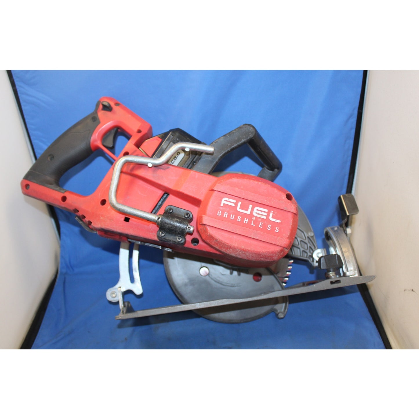 Milwaukee 2830-20 18V M18 7-1/4" Rear Handle Circular Saw w/ M18 XC 8.0 Battery