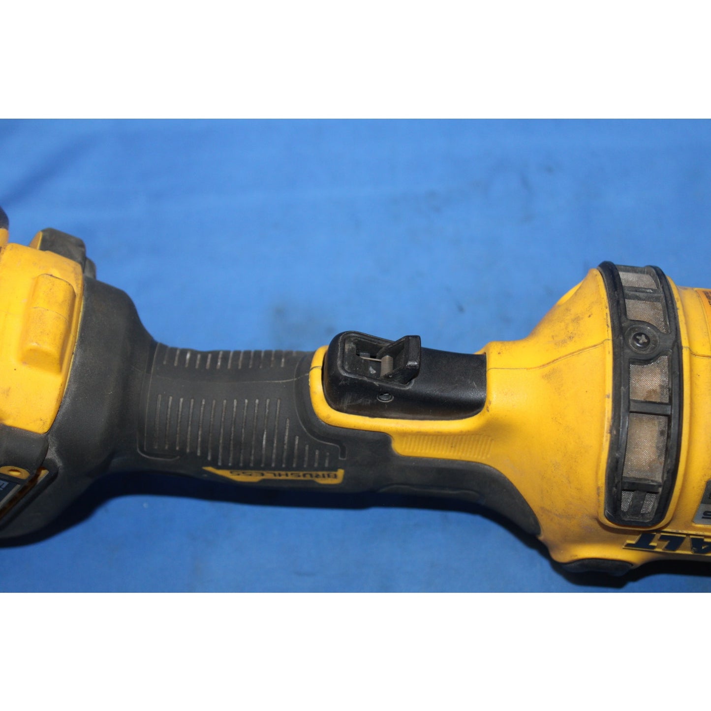 DeWalt DCG418 FlexVolt 20v/60v Max 4-1/2" to 6" Grinder w/ 9ah Flexvolt Battery