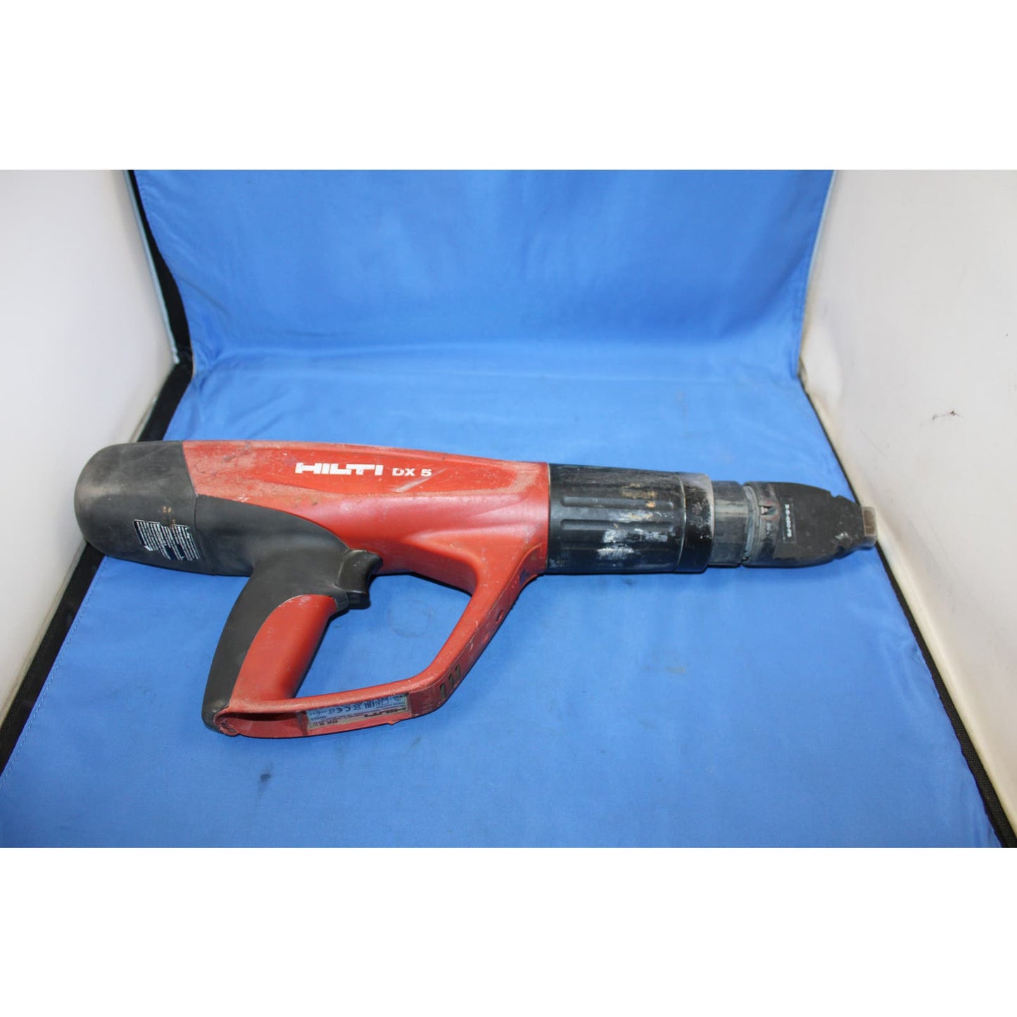 Hilti DX 5 (DX 5-F8) with X-5-460-F8 nose, Powder Actuated Tool