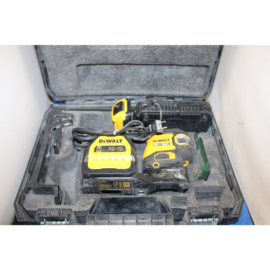 DeWalt DCLE34520 20v 5 Spot/Green Cross Line Laser Level Kit