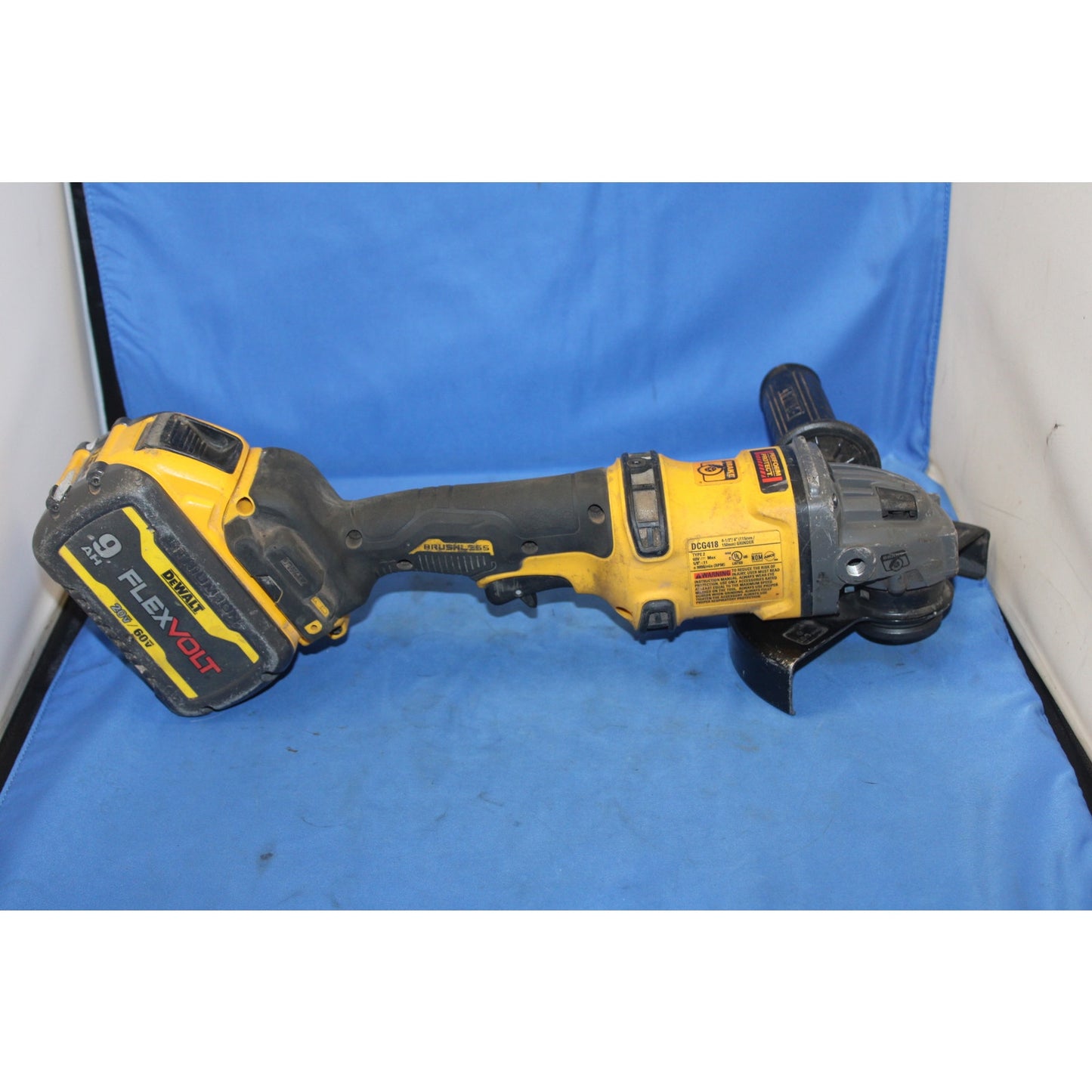 DeWalt DCG418 FlexVolt 20v/60v Max 4-1/2" to 6" Grinder w/ 9ah Flexvolt Battery