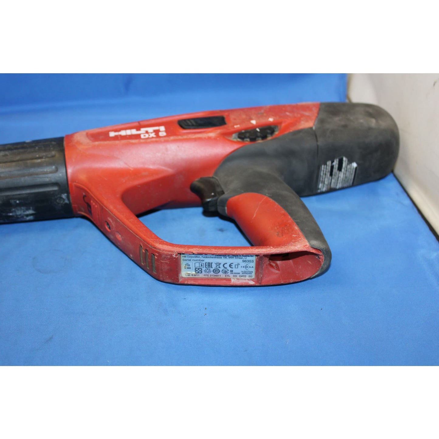 Hilti DX 5 (DX 5-F8) with X-5-460-F8 nose, Powder Actuated Tool