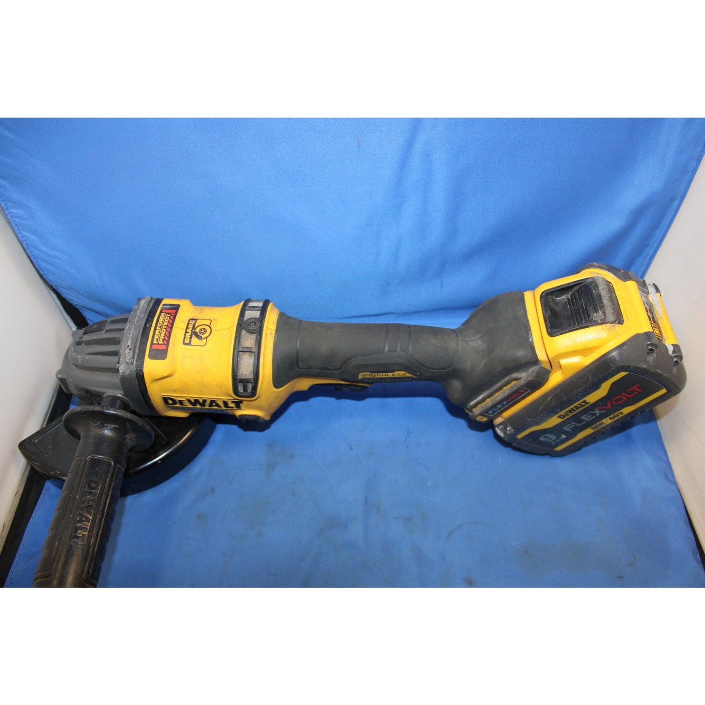 DeWalt DCG418 FlexVolt 20v/60v Max 4-1/2" to 6" Grinder w/ 9ah Flexvolt Battery