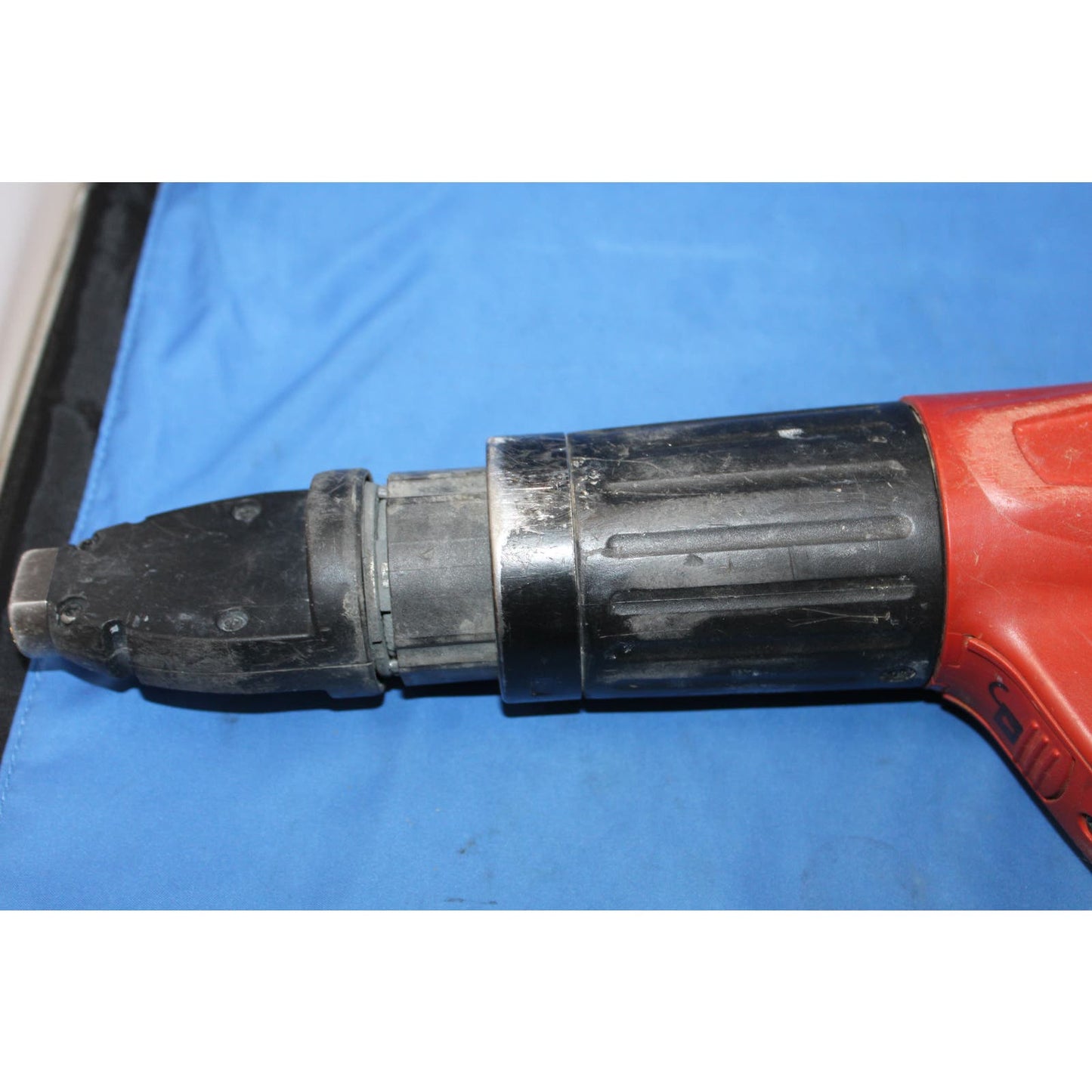 Hilti DX 5 (DX 5-F8) with X-5-460-F8 nose, Powder Actuated Tool