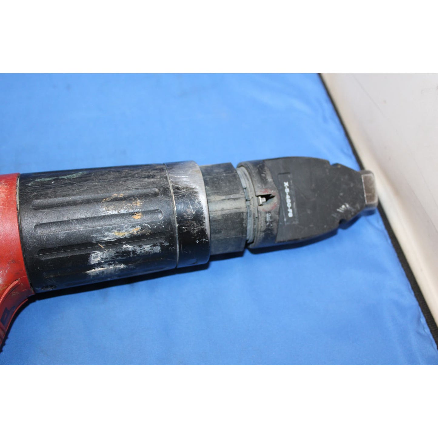 Hilti DX 5 (DX 5-F8) with X-5-460-F8 nose, Powder Actuated Tool