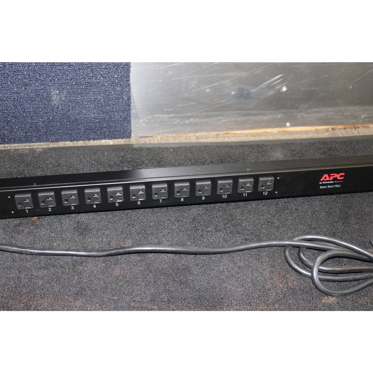 Schneider APC AP7530 24 Outlets Power Strip Rack