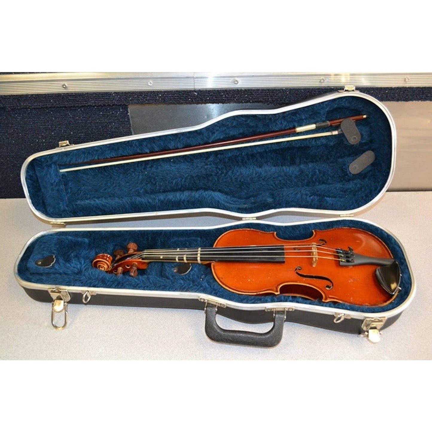 Scherl and Roth A206/C 1/2 Size Violin, Antonius Stradivarius Reproduction